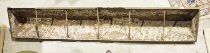 Cast iron feeding trough, 184cm