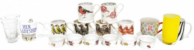 Small quantity of Emma Bridgewater mugs to include 'Bullfinch', 'Squirrel', 'Labrador', 'Green