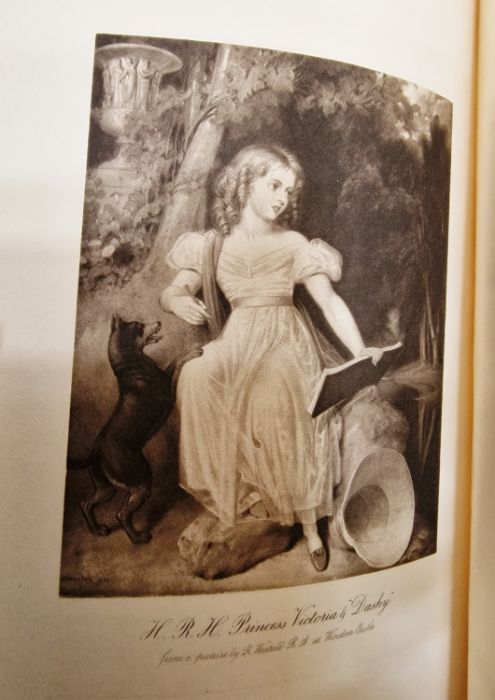 Earl of Beaconsfield  "Novels and Tales", Hughenden edition, Longmans Green & Co 1881, vignette on - Bild 18 aus 20