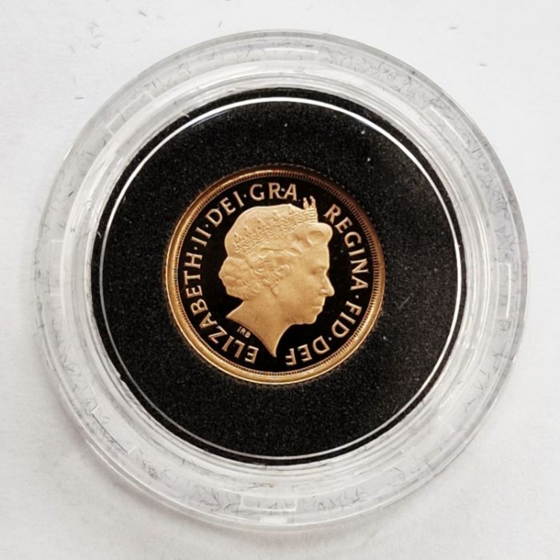 Elizabeth II (1952-2022) Gold Proof Quarter Sovereign, 2009, St George and dragon, date below, in - Image 2 of 8