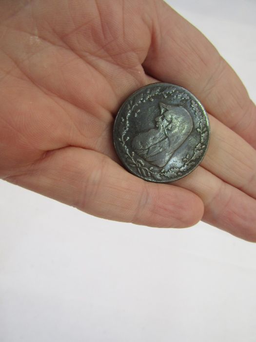 Interesting group of tokens and other numismatic materials (28). Including: late 18th century Conder - Image 15 of 30