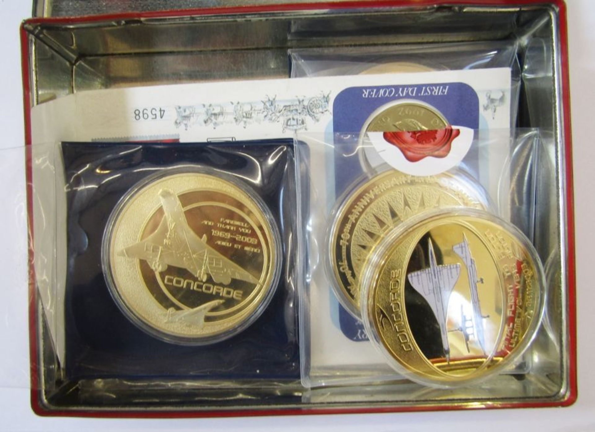 Box of mostly English coinage 19/20th C, some silver together with (3) large Concorde's final flight - Image 10 of 10