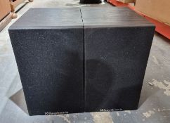 Pair of Wharfedale Diamond 6R speakers (2)