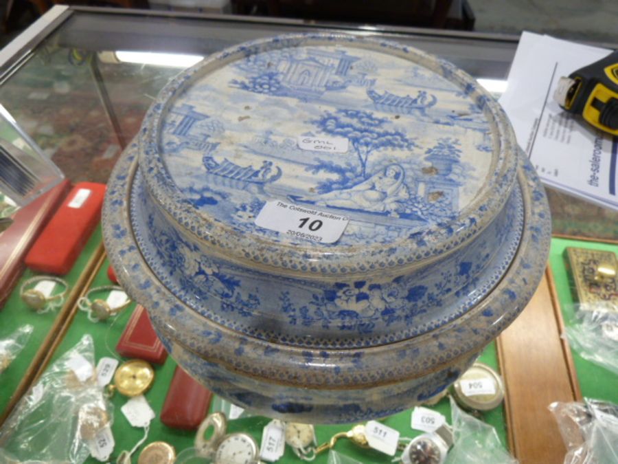 Staffordshire printed blue and white pearlware desk set and cover, circa 1820, together with various - Image 24 of 40