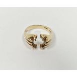 9ct gold signet ring, stone missing from the top, 7.9g approx.