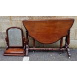 Victorian mahogany Sutherland table with twin turned supports at each end, raised on original