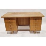 20th century oak desk, with three drawers in each pedestal, on turned legs, measuring