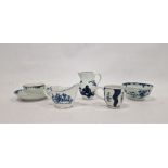 Group of late 18th century English porcelain blue and white teawares, including: a Lowestoft