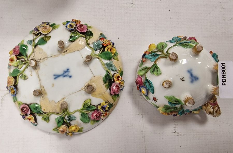 Late 19th Century Meissen Schneeballen milk-jug and a flower encrusted teacup and saucer, blue - Image 4 of 4