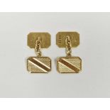 Pair of 18ct gold chain pattern cufflinks with engraved shaped rectangular ends, 9.6 grams approx.