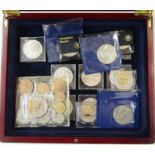 Box containing 9 1953 Coronation crowns, 5 1977 silver Jubilee crowns, 4 Queen Mother 80th