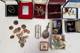 Pair silver cufflinks, brooches and other costume jewellery