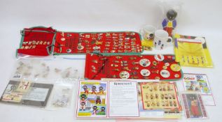 Robertson's Golly collectors items including loose badges, mugs and figures  These items are