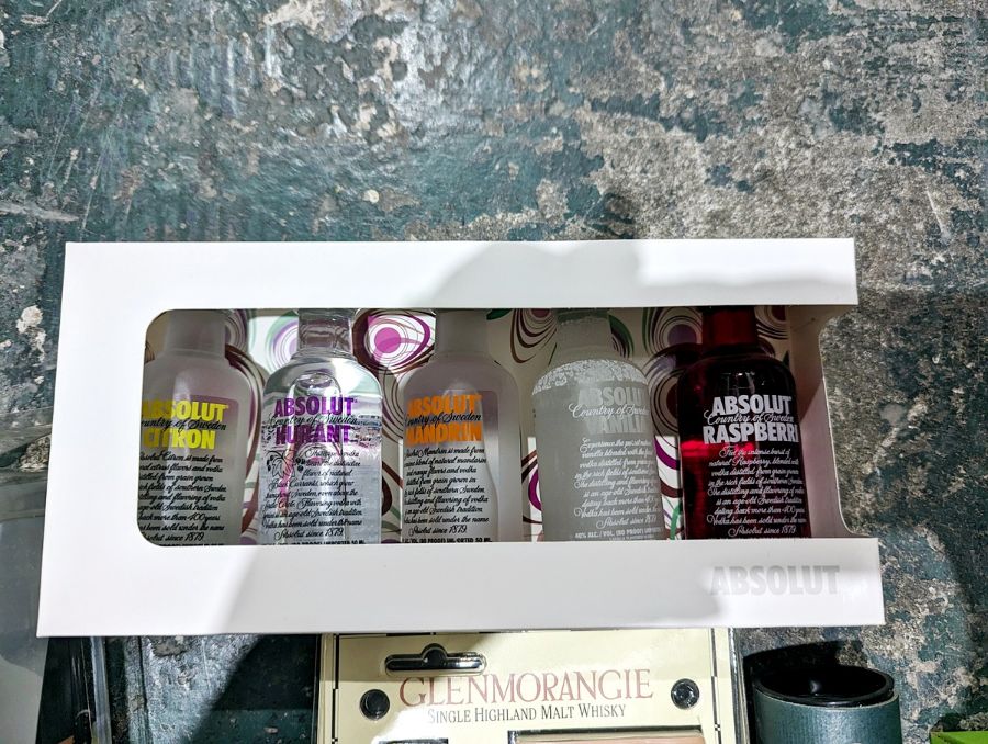 Two boxes of spirit and liqueur gift sets in miniature and smaller sizes, with individual tubed - Image 2 of 8