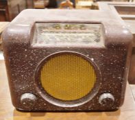 Vintage bakelite Bush radio type DAC.90.A.