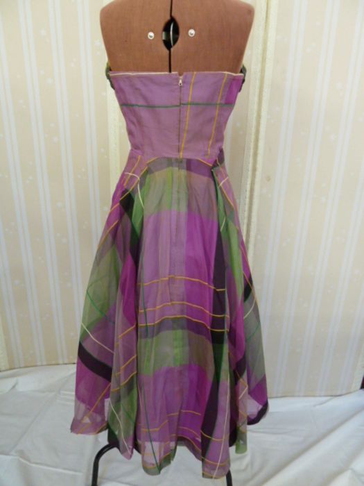 1950's silk cocktail dress, blue printed with vibrant pink/red/purple carnation pattern,  tulip - Image 16 of 22