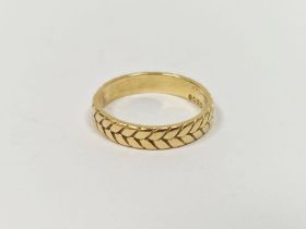 Cartier 18ct gold engraved herringbone-pattern ring, 4.3g approx, London 1961, Ring size P