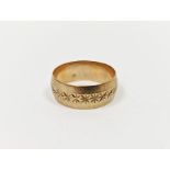 9ct gold wide wedding band with star-cut engraving, 6g approx.