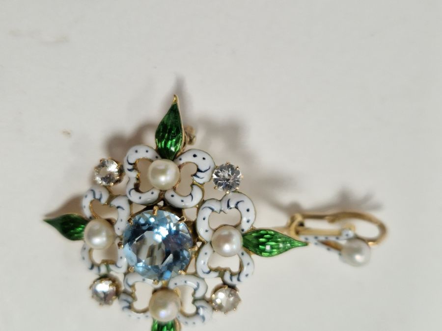 Antique gold, aquamarine, diamond and enamel pendant  brooch, rosette-shaped with central circular - Image 5 of 10