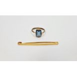 15ct gold plain tie bar, 1.8g and a 9ct gold and blue stone ring (2)