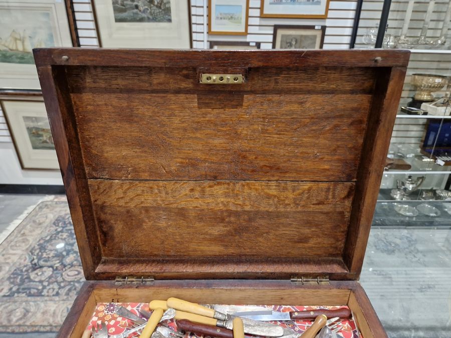 Stained wood canteen comprising a top shelf with two drawers below, containing assorted EPNS - Image 7 of 11