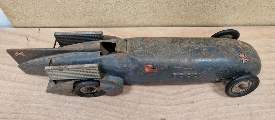 Kingsbury Bluebird clockwork tinplate landspeed record car with UK and USA flags to tail, Dunlop - Image 2 of 4