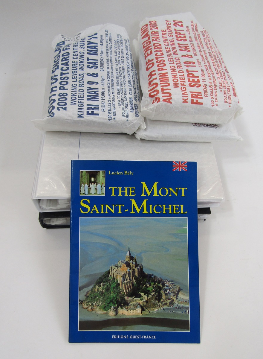 Large collection of postcards of Le Mont Saint Michel, France (5 albums) and a quantity of loose - Image 8 of 8