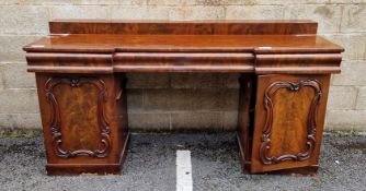 Large Victorian mahogany chiffonier/sideboard having one long and two short frieze drawers, raised
