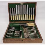 Walker & Hall silver-plated table flatware service, 'Hanover' pattern, for six persons, including