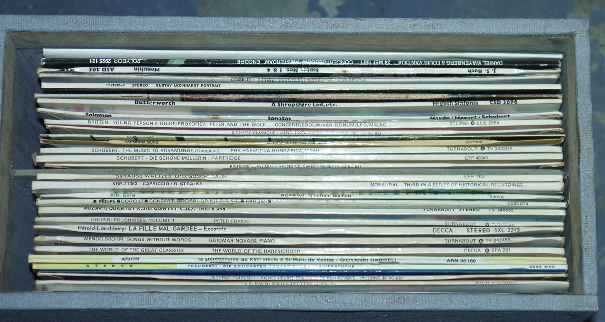 Very large quantity of long playing records, mainly classical (8+ boxes)