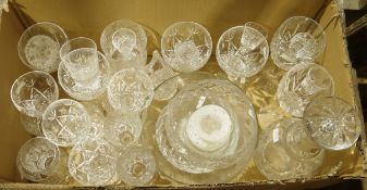 Box of mixed glassware including decanter, bowl and wines (1 box)