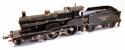 Bing for Bassett-Lowke gauge I ex-LMS ‘Compound’ Type 4-4-0 locomotive and tender, repainted in SR