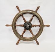 Early 20th century Yarrow & Co (Poplar, London) brass-mounted wooden ships wheel, with central fixed