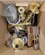 Set of Edwardian postal scales and weights, assorted horse brasses, silver-plate mounted ink pot,