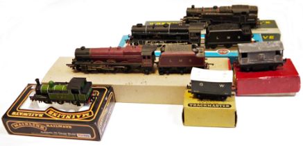 Hornby R.258G 00 gauge 4-6-2 Princess Elizabeth locomotive 6201 together with six wheel LMS