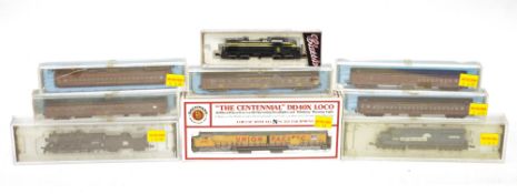 Quantity of boxed mainly N scale model railway to include Bachmann N gauge 51-665-01 The