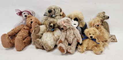 Quantity of reproduction small teddy bears, principally early 20th century-style to include Elle-