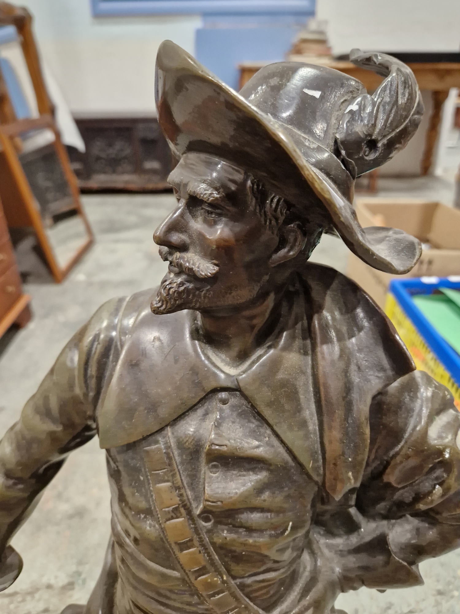 Lucien Eugen Olivier Heurtebise (1867-1944) bronze figure, musketeer, signed, with circular scroll - Image 3 of 18