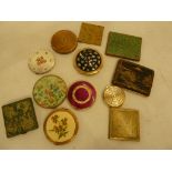 Assorted vintage compacts to include a Stratton, Coalport, Kigu of London, two cigarette cases, a