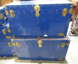 Matching set of blue lacquer Everlite Union trunks, various sizes (5)