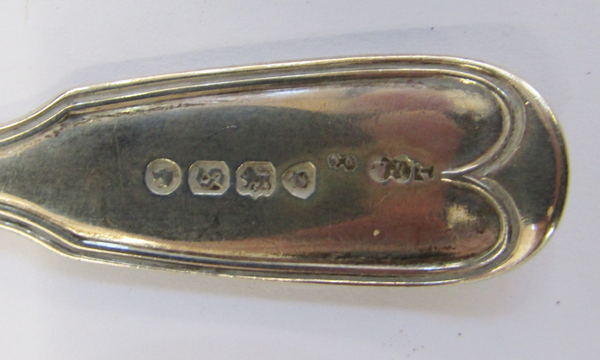 Victorian silver child's christening set viz:- spoon, fork and knife, fiddle and thread pattern, - Image 3 of 5