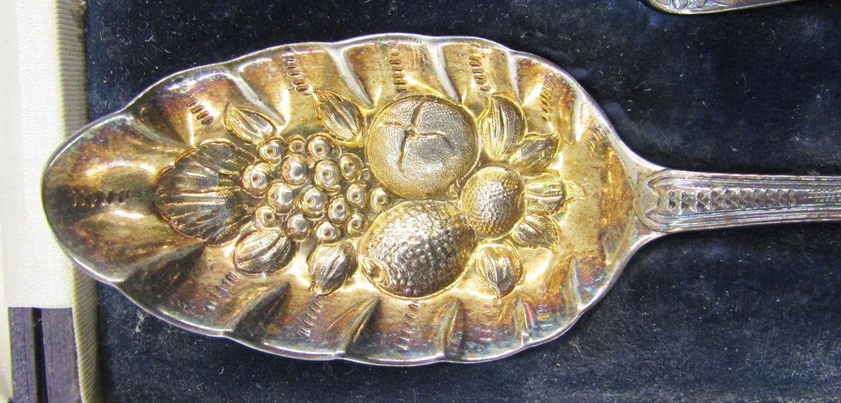 Georgian matched set of silver berry spoons, with later decoration, gilt bowls, hallmarks include - Image 3 of 6