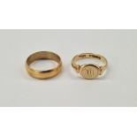 9ct gold wedding ring size L1/2  and 9ct gold signet ring size M1/2, 5.9g total approx (2)