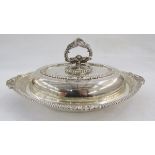 George V silver lidded entree serving dish by Elkington & Co, with reeded borders and acanthus
