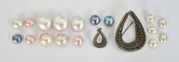 Collection of unmounted mabe pearls, some coloured, a Swedish metal brooch and single earring