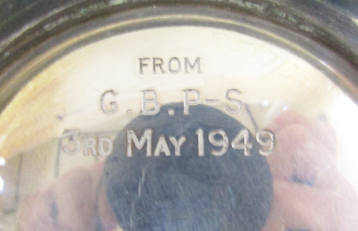 George V silver baluster mug by Asprey & Co, with leaf finial to the handle, engraved initial to - Image 6 of 6