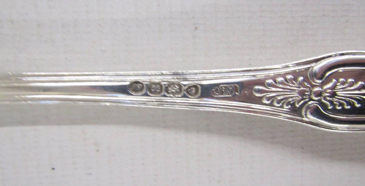 William IV silver stilton scoop, kings pattern, hallmarked London 1833, by William Chawner II, - Image 3 of 3