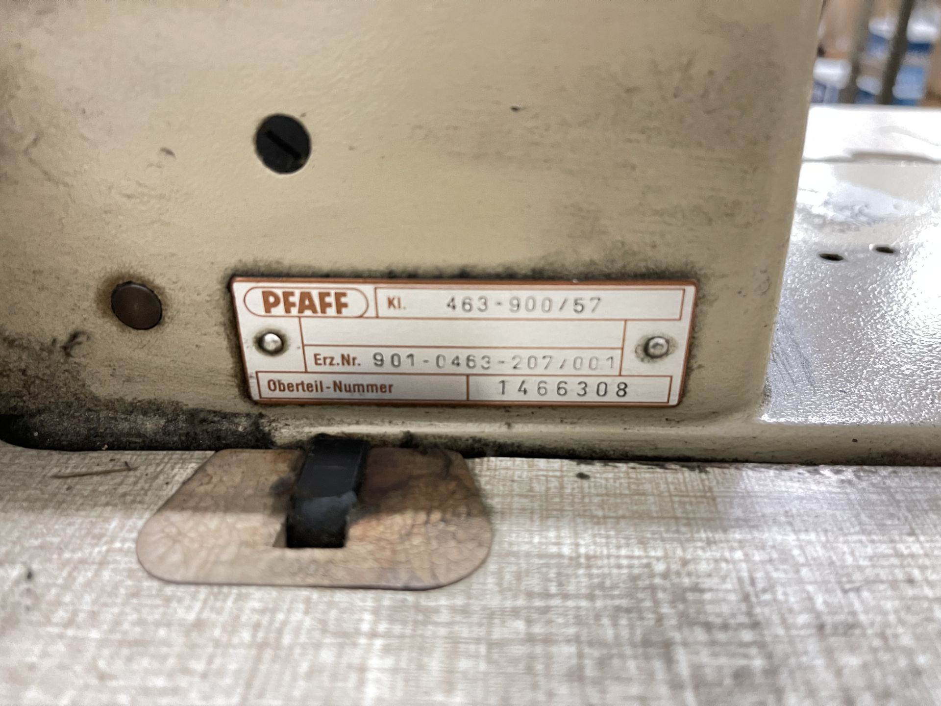 Pfaff 464-900/57 Industrial Sewing machine. S/No 1466308 - Image 8 of 8
