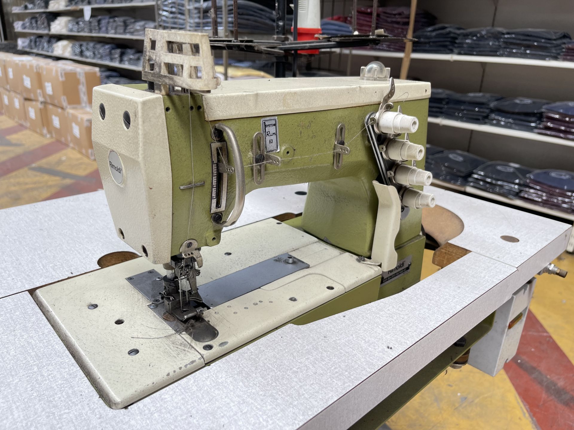 Rimoldi 263 06 3MD-02/903-01 Industrial Sewing machine. S/No 844107 - Image 4 of 8