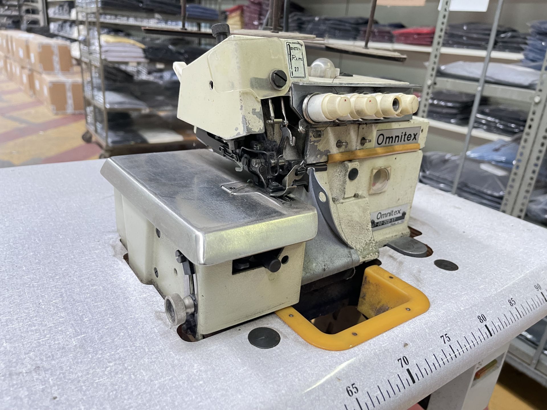 Omnitex C07-00-2CD-17 Overlocker Sewing Machine S/No:012668 - Image 4 of 8